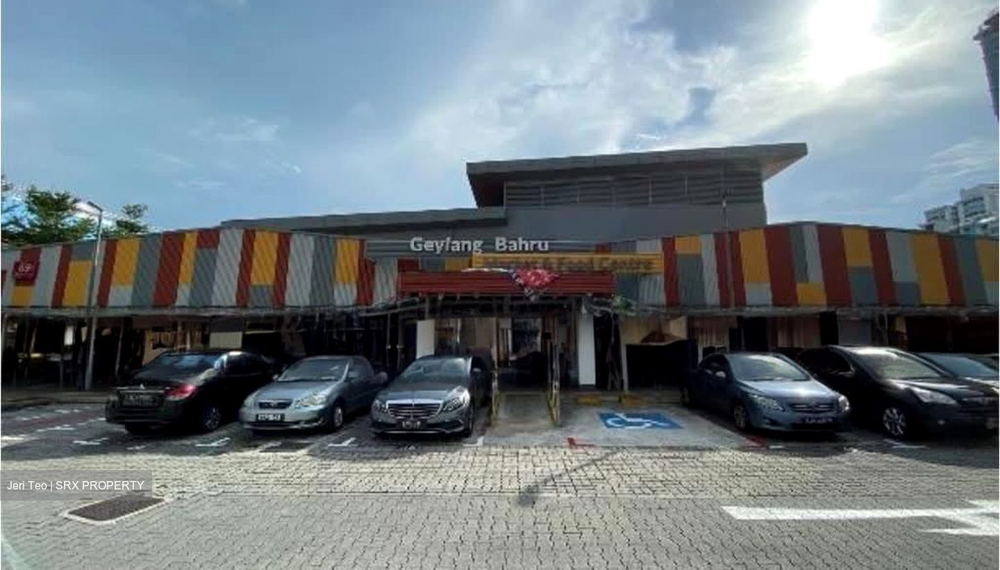 Kallang Way (D13), Factory #561534311